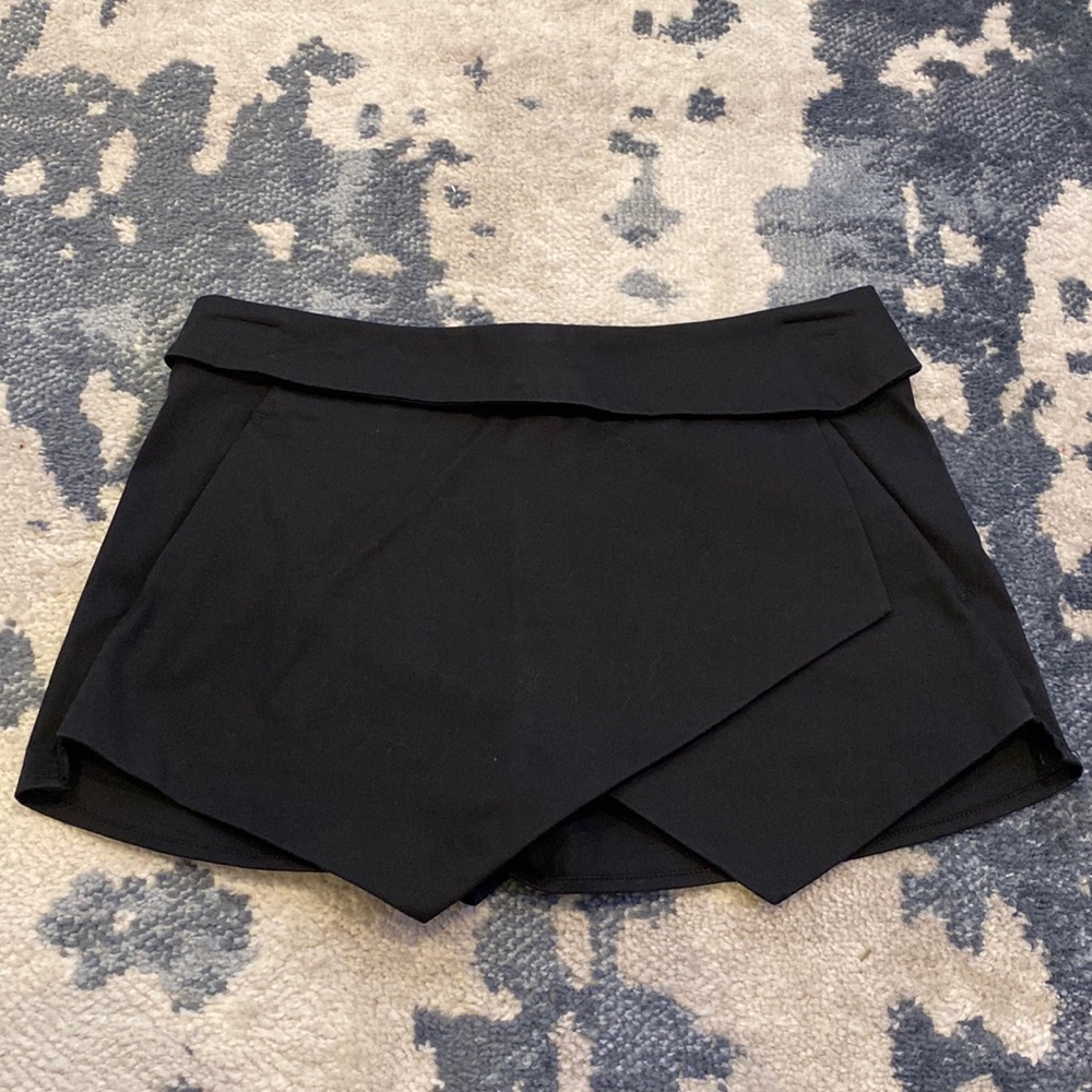Talula (Aritzia) Black Envelope Skirt